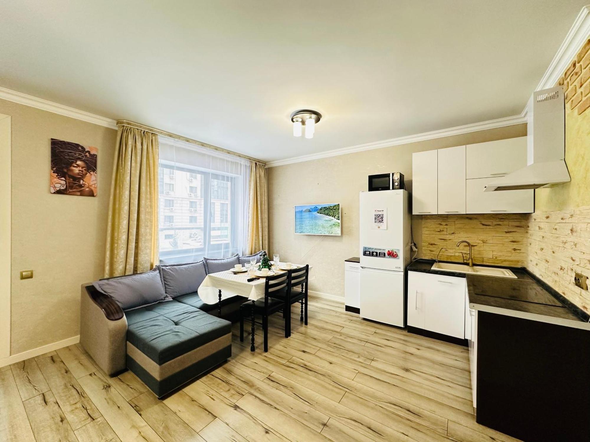 Apartament Vostochnyi Park Apartament In The Center Of Ałma Ata Zewnętrze zdjęcie